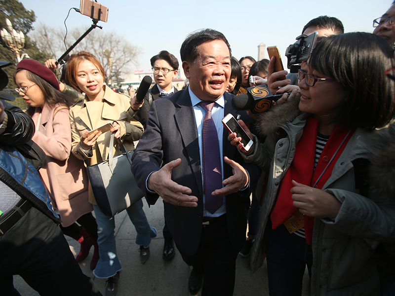 【澎湃新闻】降成本“组合拳”，要牵住增值税这个“牛鼻子”